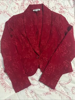 Shelby & Palmer Red Floral Jacquard Lace Chemise Top